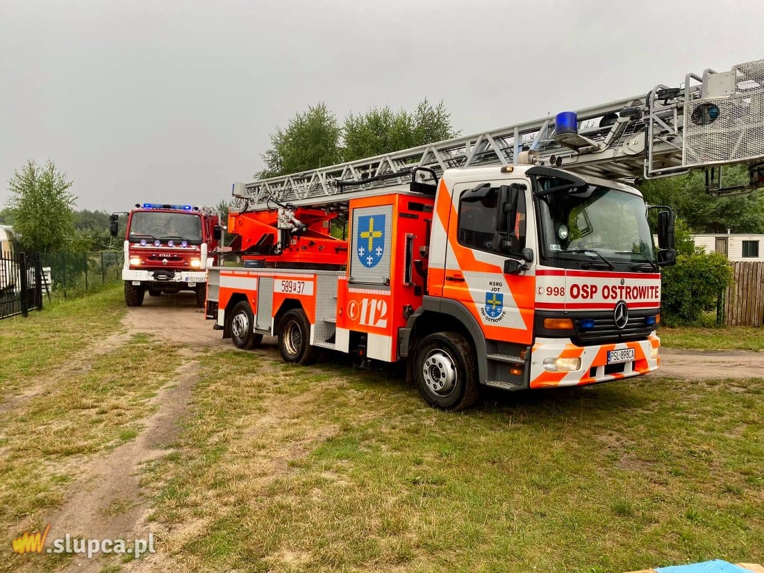 Zabezpieczali dziurawy dach