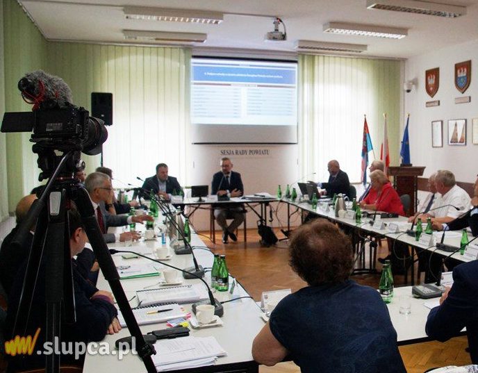 Nie udzielili absolutorium. RIO: „radni naruszyli ustawę o samorządzie”