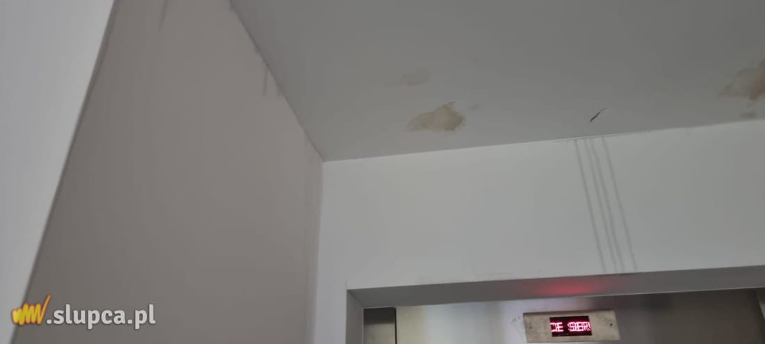 Szpital: Z sufitu lała się woda