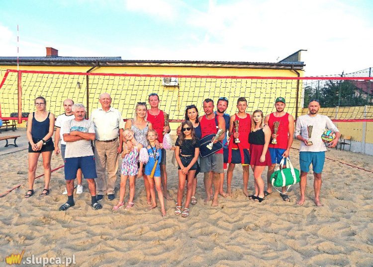 Zapraszają na plażówkę do Cienina