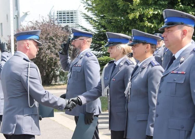 Policjanci dziś świętują. Sprawdź, kto dostał awans