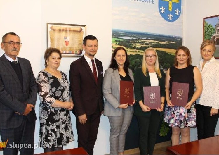 Nauczycielki z awansami. Dziś złożyły ślubowanie