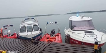 Żaglówka nie mogła spłynąć do brzegu