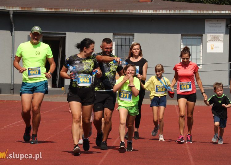 Pełen radości bieg rodzinny. Zobacz ZDJĘCIA
