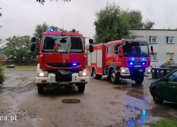 „Przez sufit wlewała się woda”