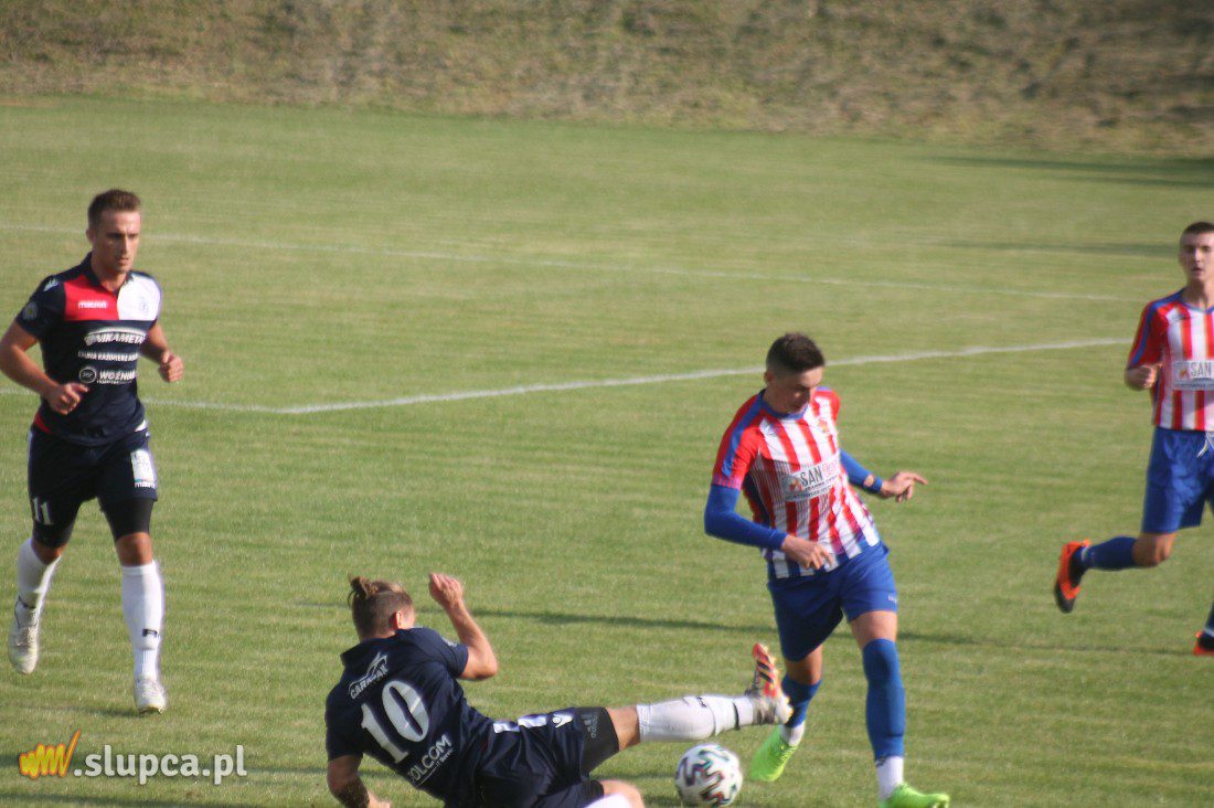 Piłkarska sobota. Inauguracyjna porażka Polanina