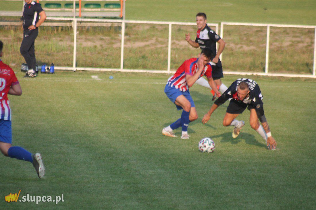Piłkarska sobota. Inauguracyjna porażka Polanina