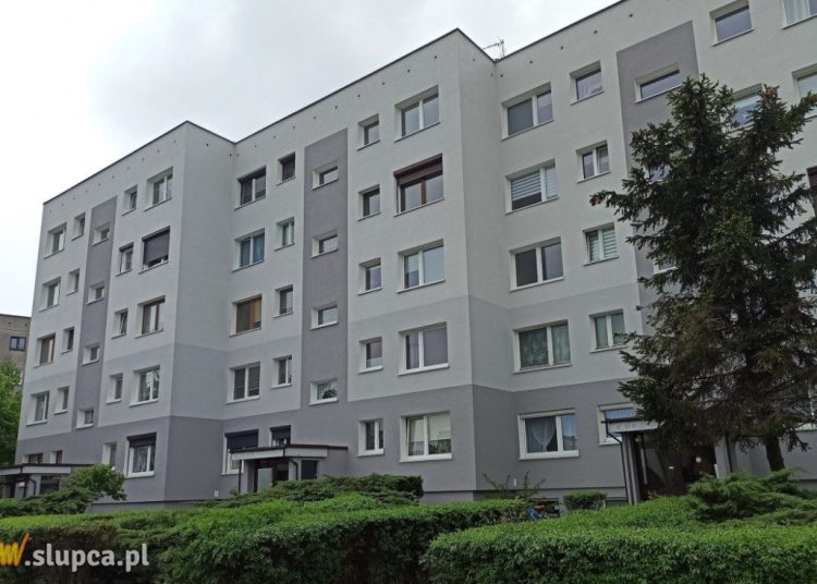 Wyskoczyła z czwartego piętra. Winnych nie ma