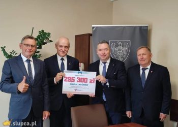 Umowa na rozbudowę stadionu oficjalnie podpisana