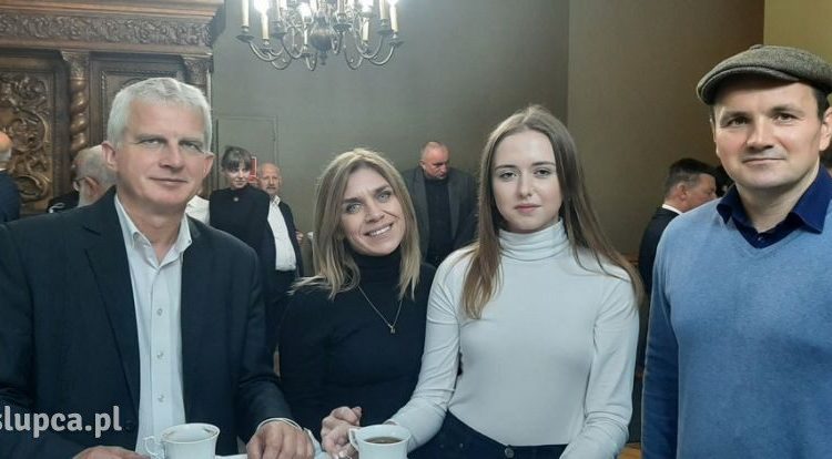 Występ w Gosławicach podczas uroczystości upamiętniającej ofiary Holokaustu