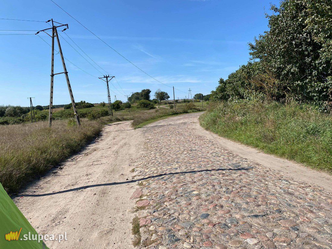 Starosta przemierza rowerem drogi powiatu. 20-letnie zaniedbania PSL-u