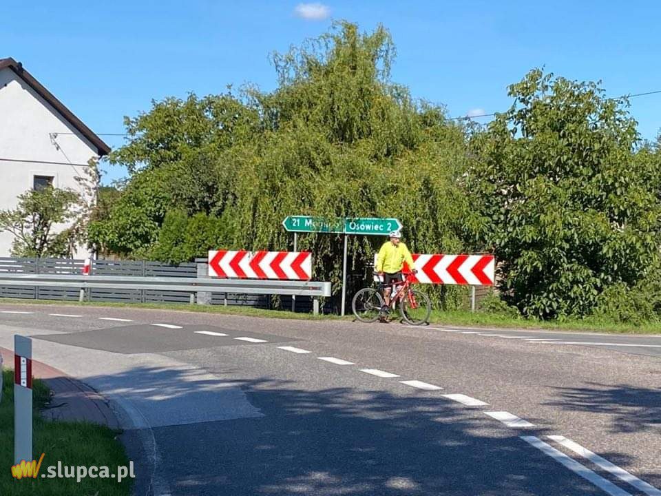 Starosta przemierza rowerem drogi powiatu. 20-letnie zaniedbania PSL-u