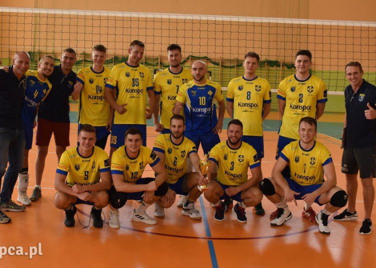 Drugoligowcy wygrali, młodzież rusza z treningami