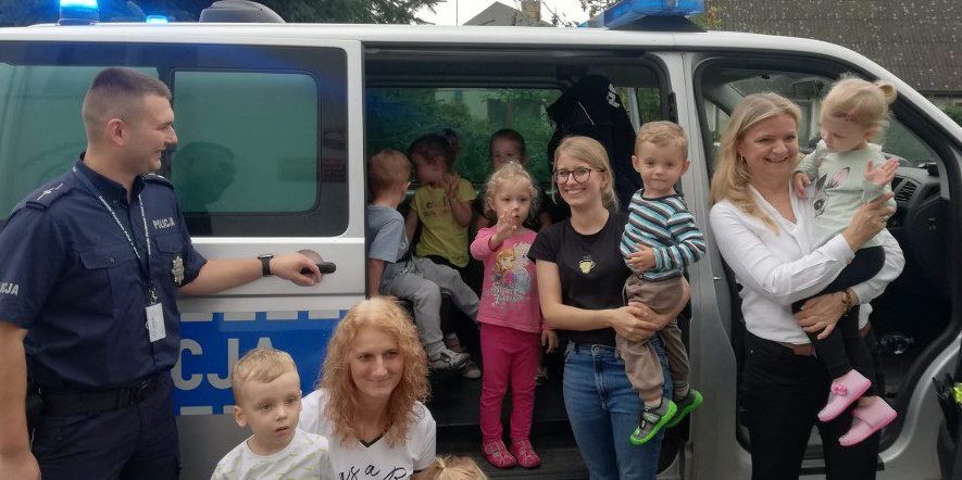 Dzielnicowy odwiedził przedszkole