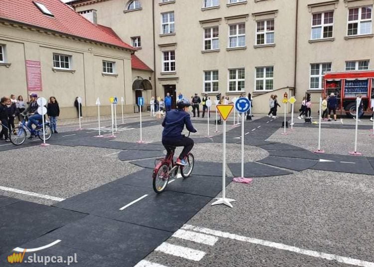 O bezpieczeństwie na drodze w Jedynce