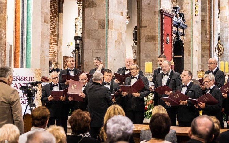 Nasze chóry zaśpiewały w hołdzie Stefanowi Wyszyńskiemu