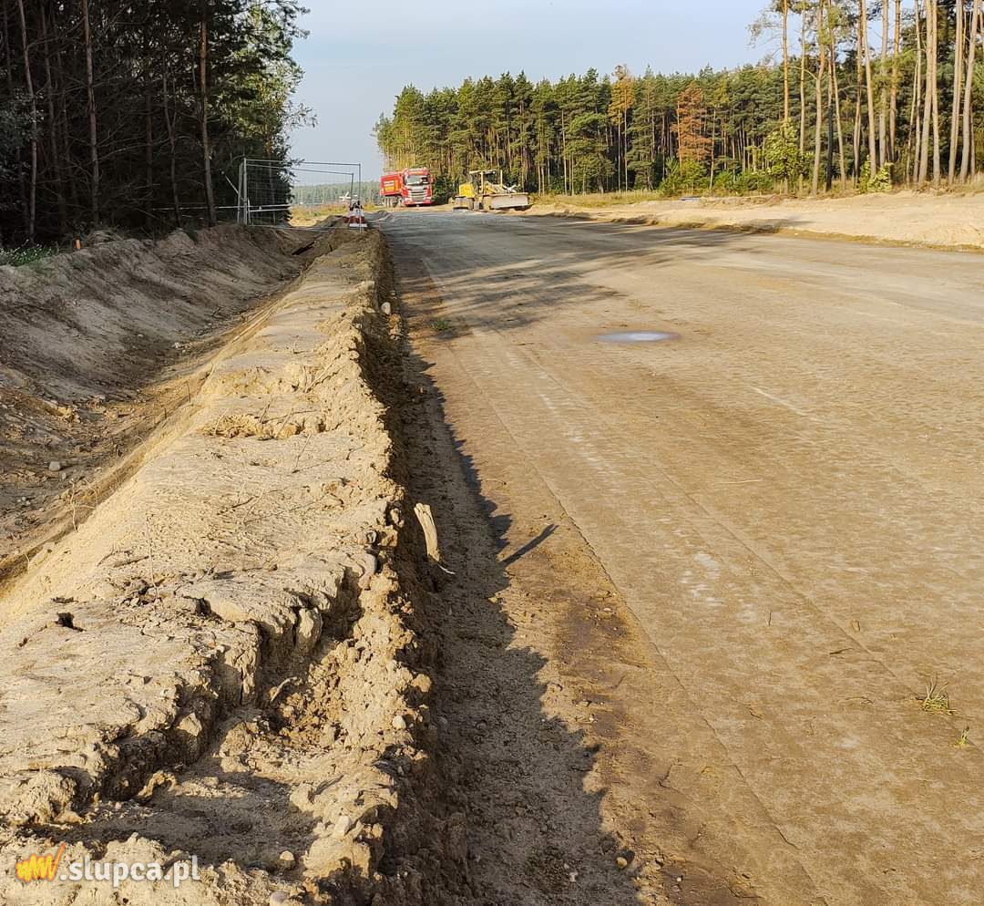 Budowa dróg obronnych zgodnie z harmonogramem