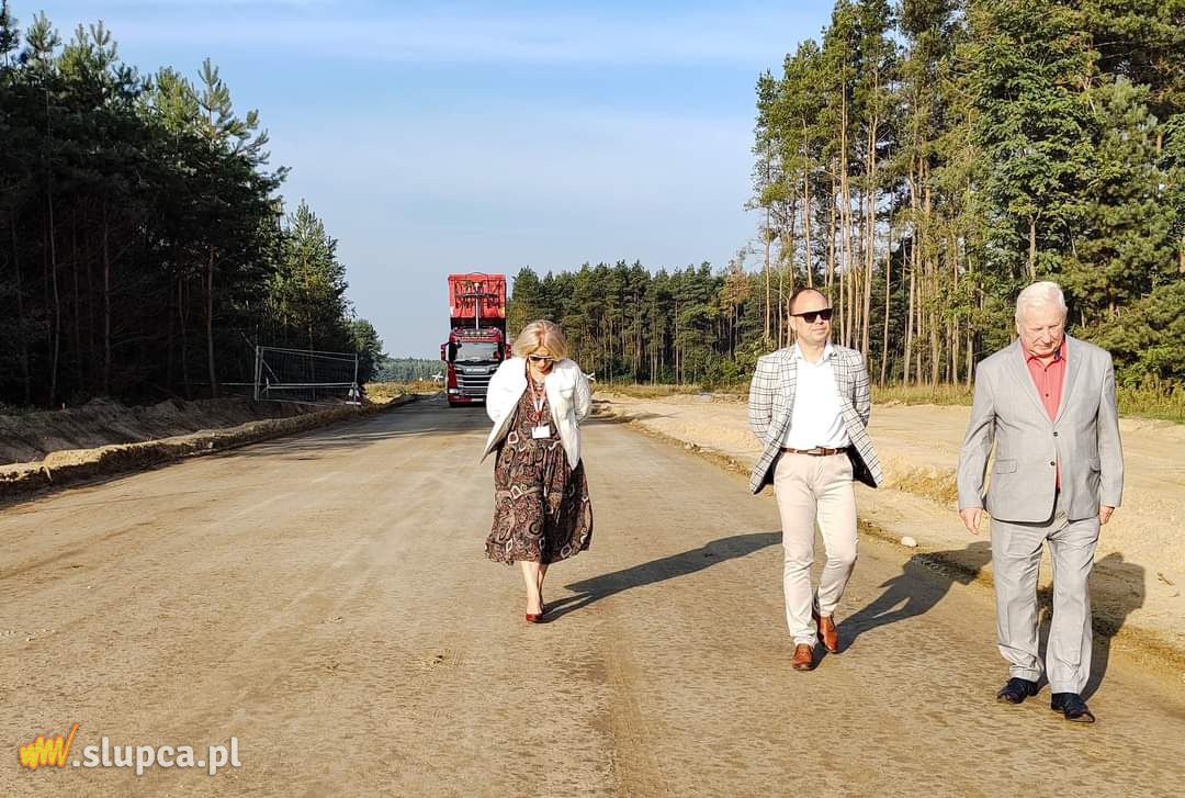 Budowa dróg obronnych zgodnie z harmonogramem