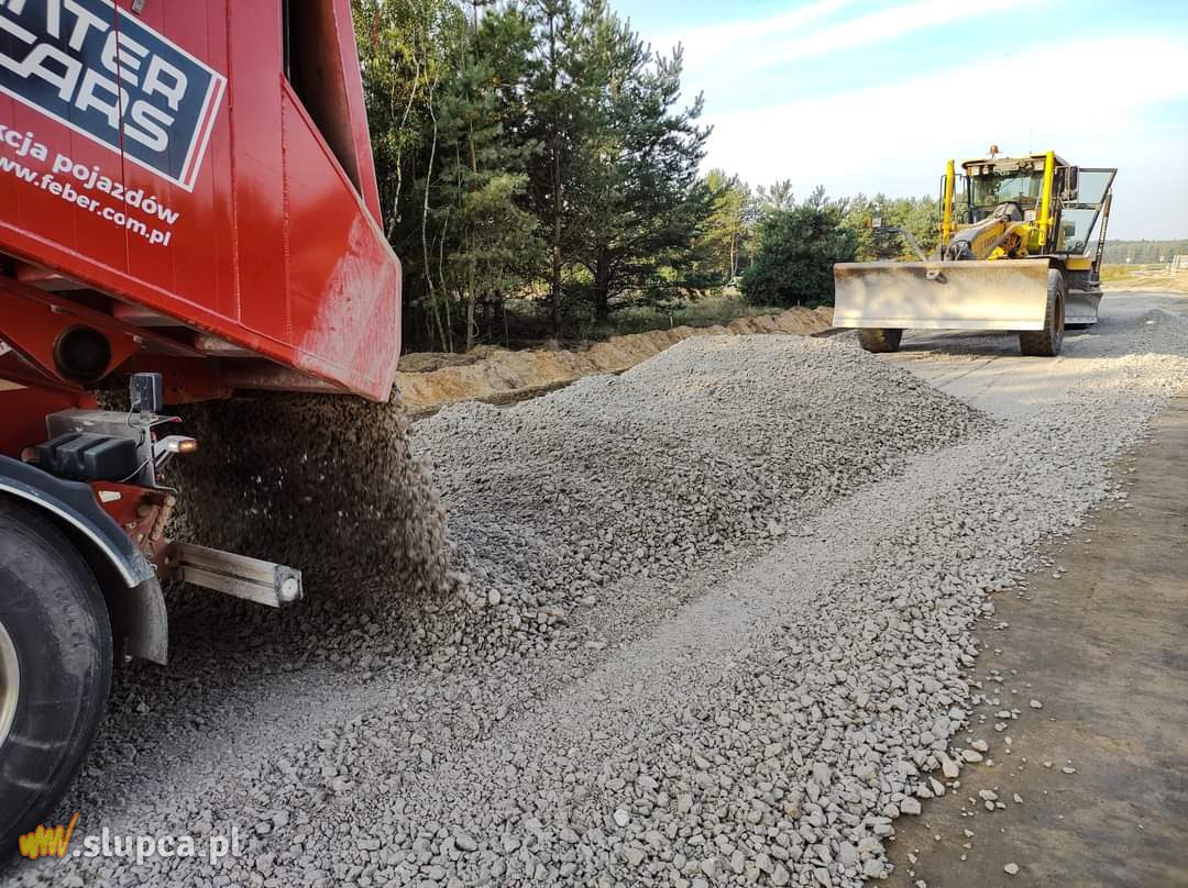 Budowa dróg obronnych zgodnie z harmonogramem