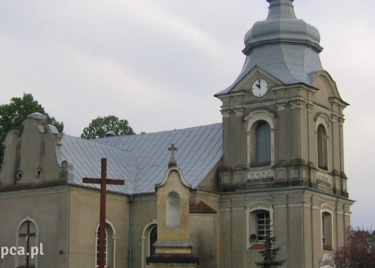 Remontują plebanię. Proboszcz informuje o postępach prac