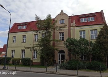 Powiat wystawia budynek na sprzedaż