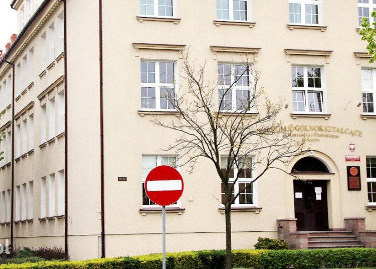 Powiat nagrodzi 10 nauczycieli. Znamy listę wyróżnionych