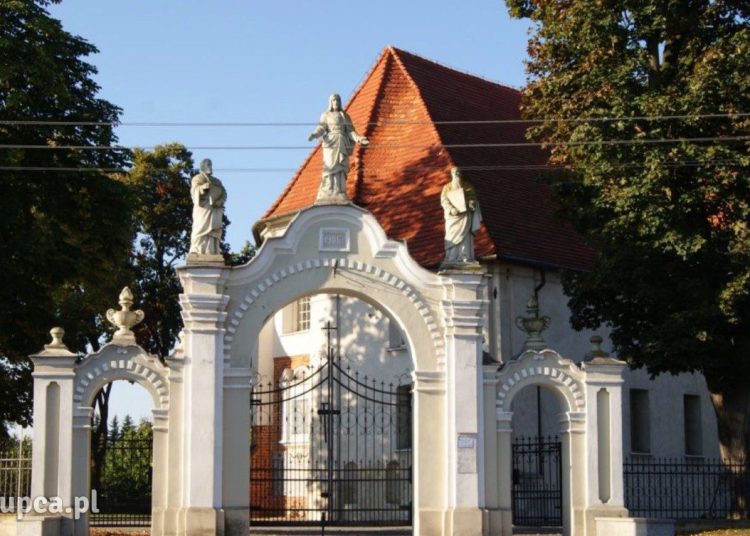 Proboszcz o finansach parafii. Zadłużenie rośnie od 10 lat