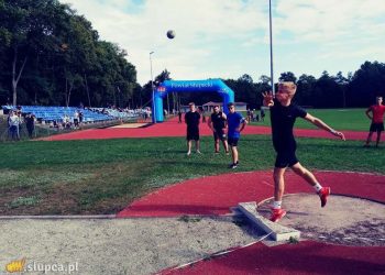 Pierwsze zawody, pierwsi mistrzowie