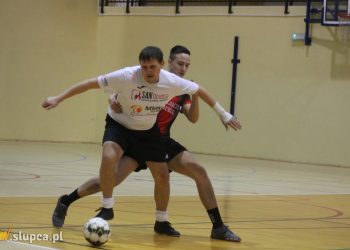 Dziesięć drużyn w Strzałkowej Lidze Halowej Piłki Nożnej