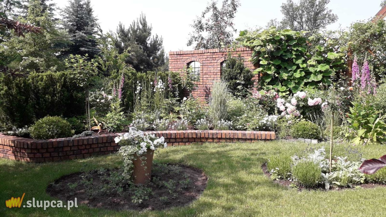 Ogród baśniowy – część frontowa