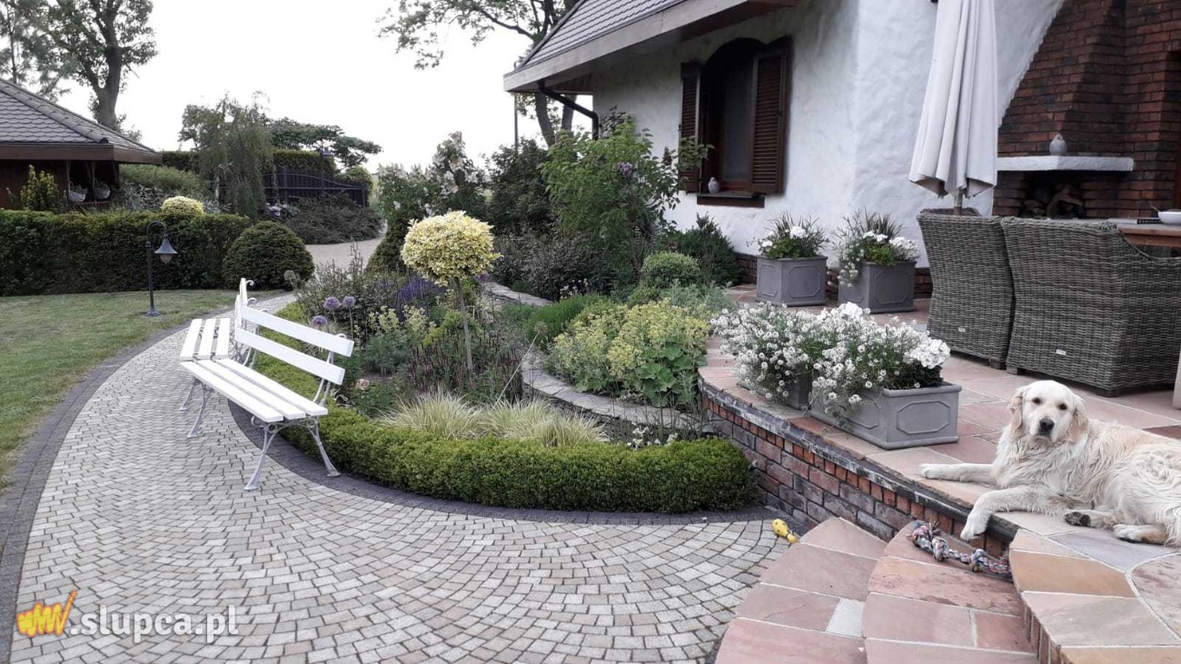 Ogród baśniowy – część frontowa