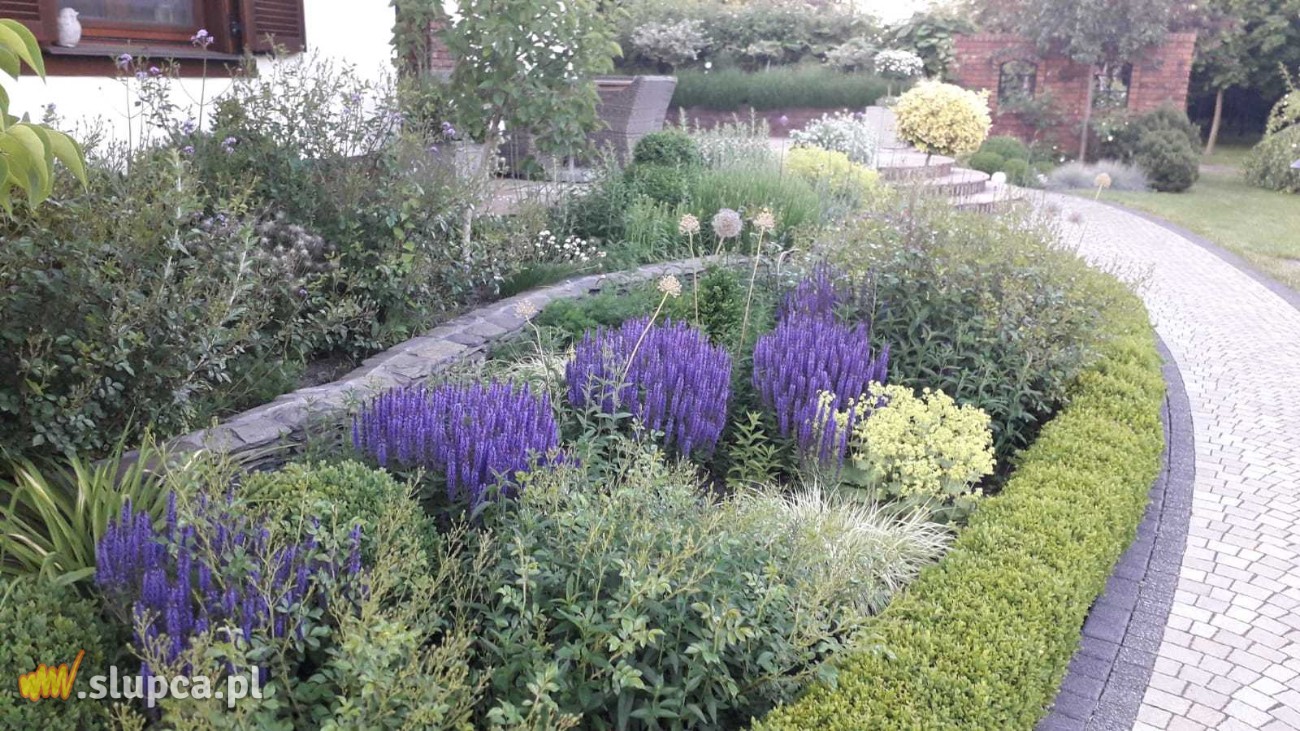 Ogród baśniowy – część frontowa