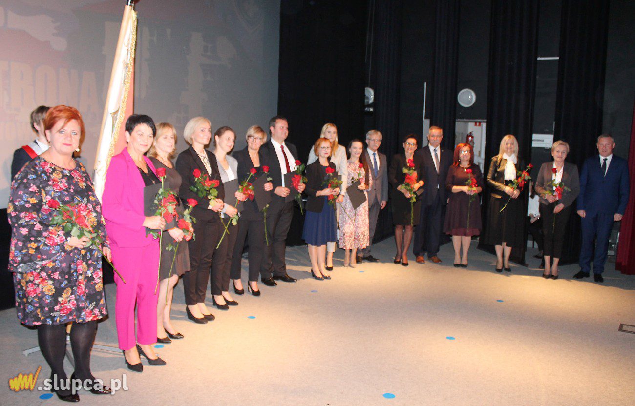 10 nauczycieli z nagrodą burmistrza