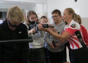 Zachęcają młodzież do strzelania