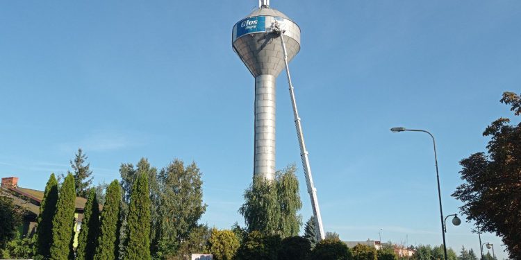 Ile płacili miastu za reklamę?