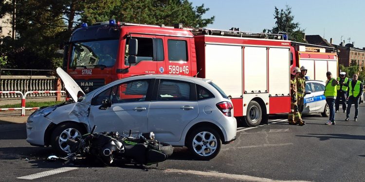 Wypadek w Strzałkowie. Policja wyznaczyła objazdy