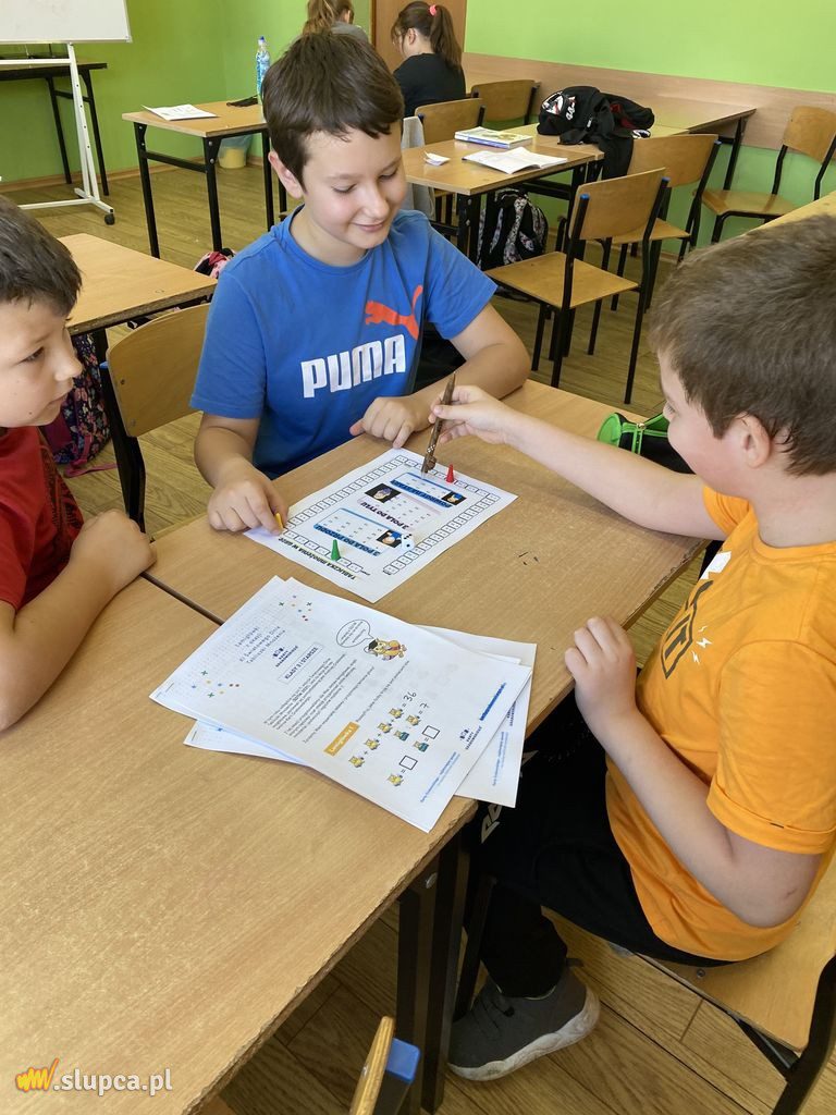 Młodzi pytają czy starsi tabliczkę znają