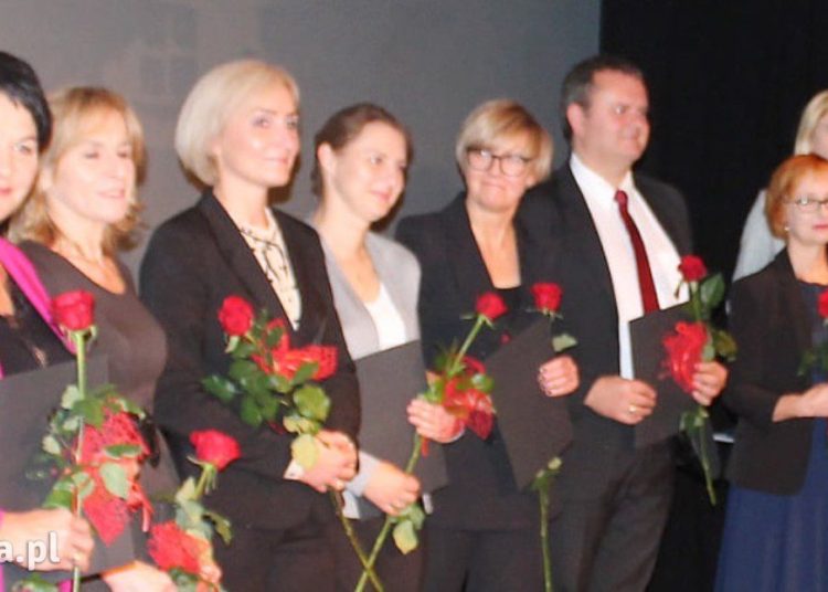 10 nauczycieli z nagrodą burmistrza