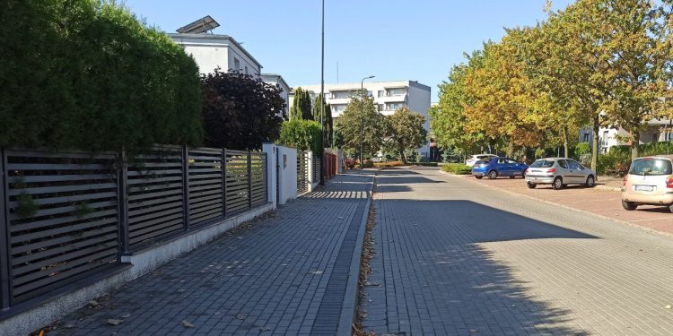 Zakaz zatrzymywania na Wojska Polskiego? Radny apeluje