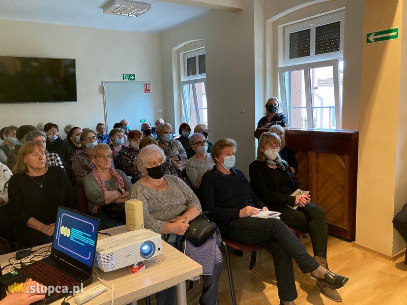 Z seniorami o cyberprzestępczości