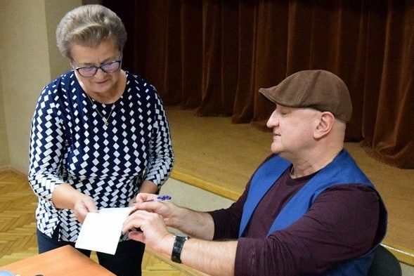 „Pocztówki ze świata” Marka Pindrala