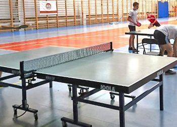 Mikołajkowy tenis stołowy