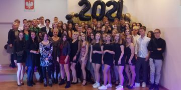 Bawili się drugoklasiści z Ekonomika ZDJĘCIA