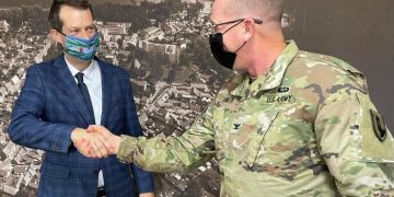 Pożegnali stare dowództwo