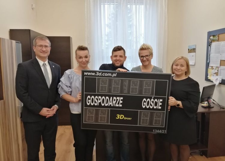 Lądek pozyskał tablicę