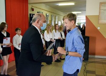 Strzałkowo: Najlepsi uczniowie nagrodzeni ZDJĘCIA