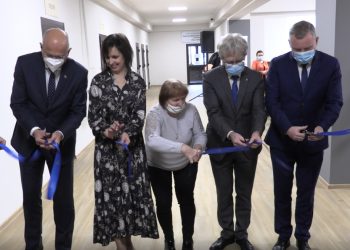 Biblioteka cztery razy większa. Jest pięknie