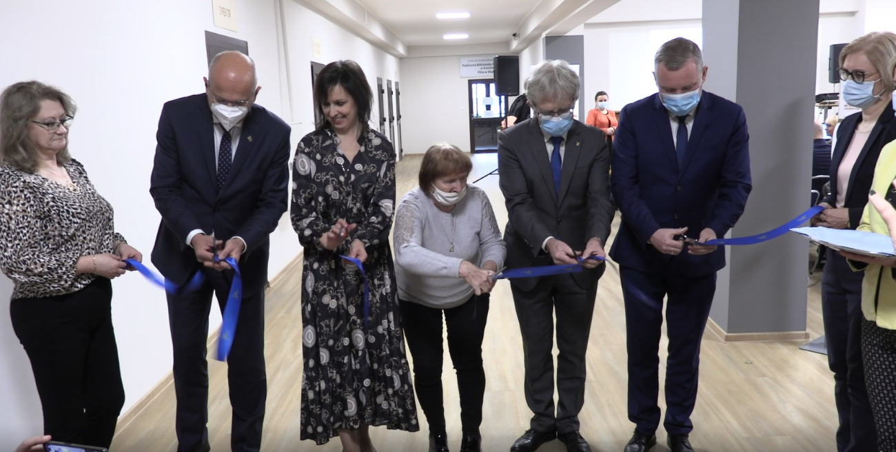 Biblioteka cztery razy większa. Jest pięknie