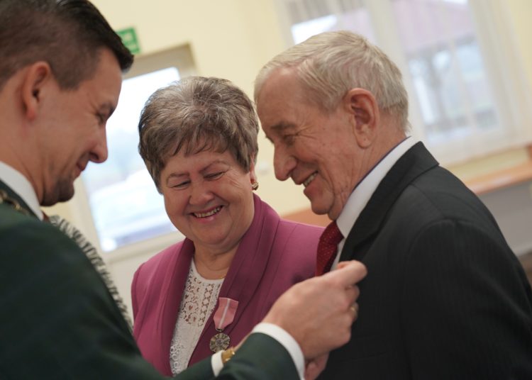 Złote Gody w Ostrowitem ZDJĘCIA