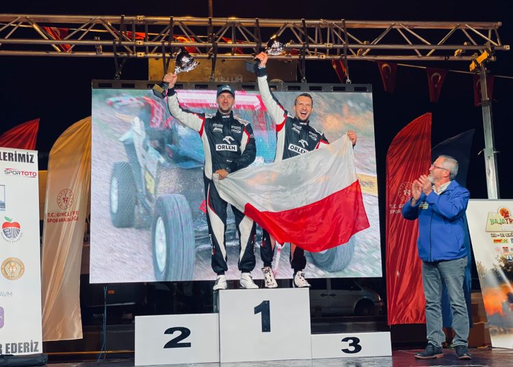 Kamena Rally zdobywa Troję!